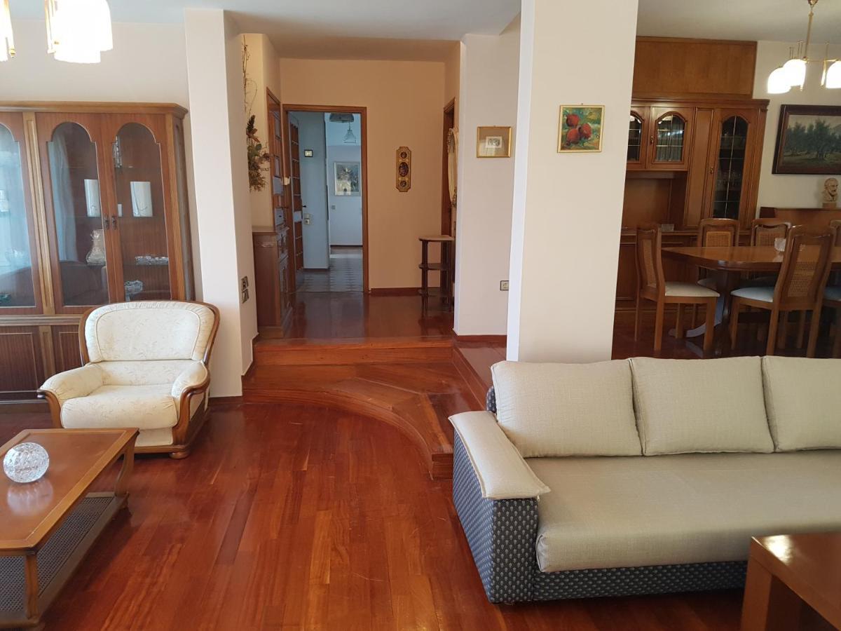 Luxury Athenian Riviera Apartment 135 Sqm At Voula מראה חיצוני תמונה