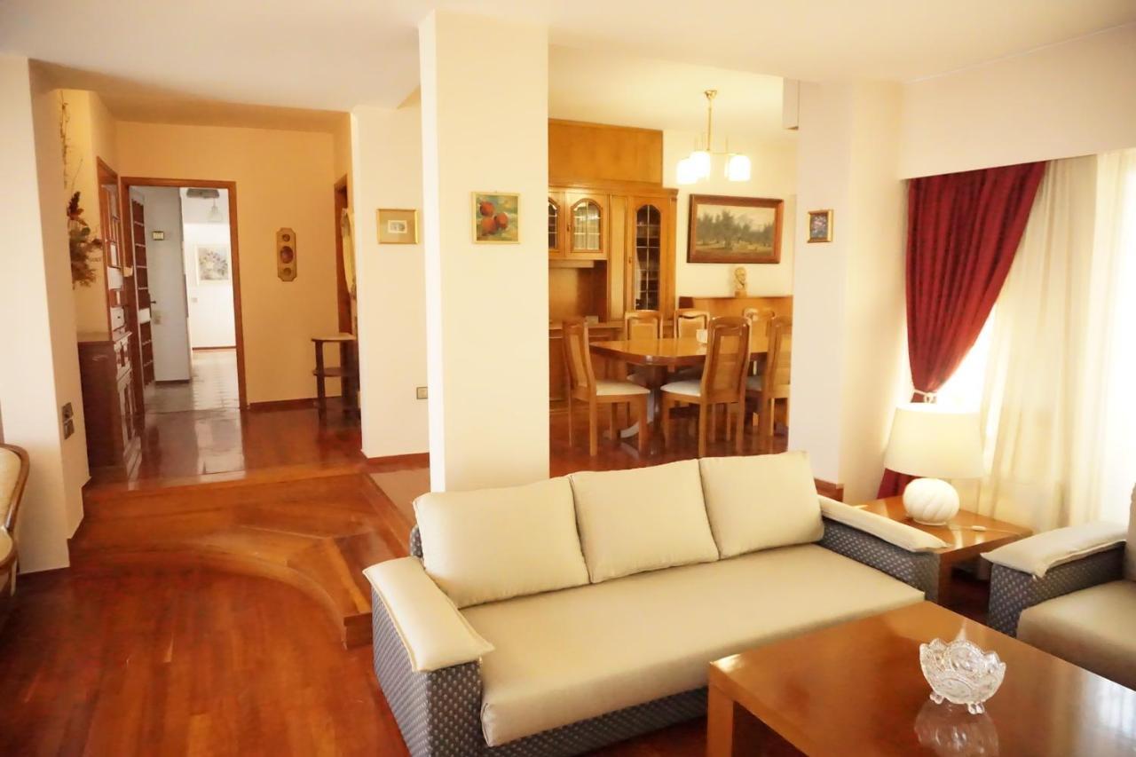 Luxury Athenian Riviera Apartment 135 Sqm At Voula מראה חיצוני תמונה